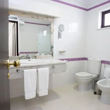 Quinta Dos Tres Pinheiros 3* 梅阿利亚达